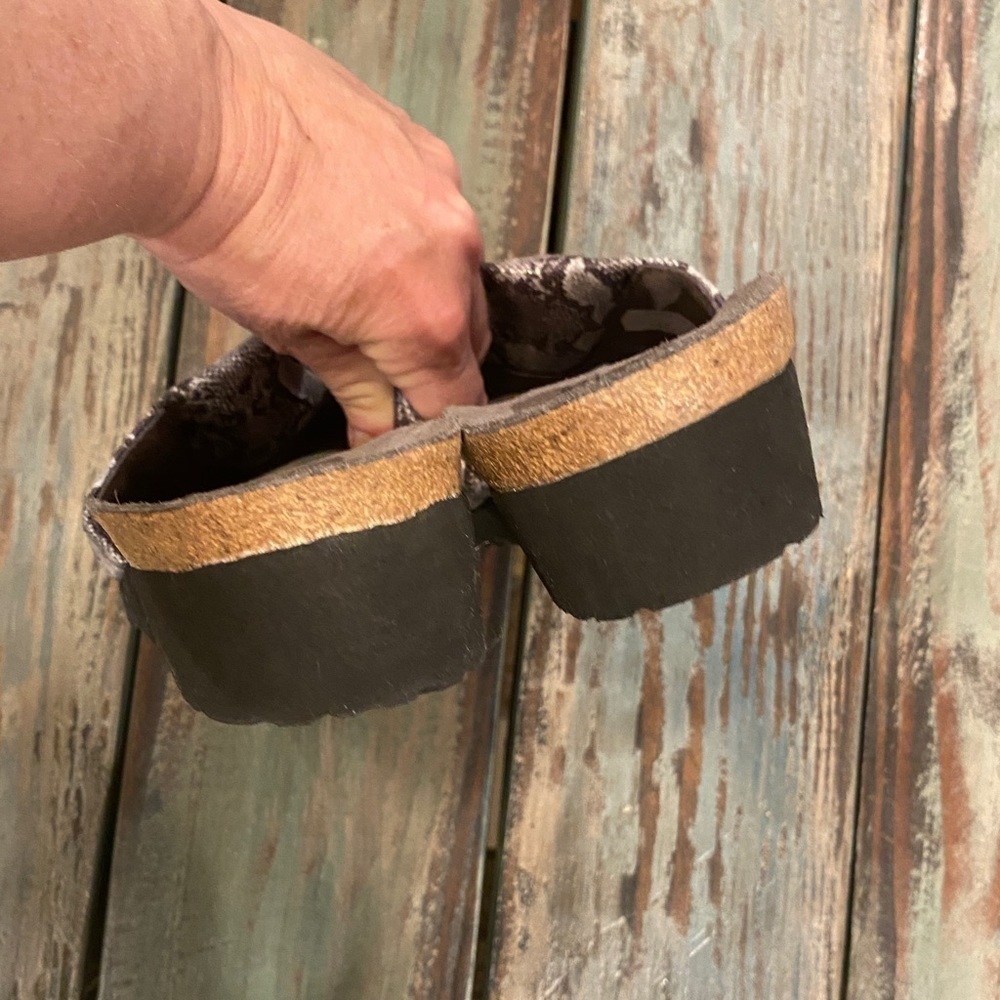NAOT Alana Sandals Cork Comfort Slides Snakeskin Print Gray Women’s Sz 11 - Picture 6 of 10
